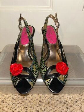 Green Leopard Print Slingback Heels with Red Flower Accent